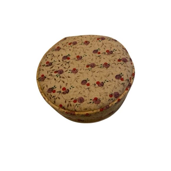 Vintage Floral Travel Sewing Kit Pin Cushion Thread Scissors Accessories Crafts - Picture 6 of 13